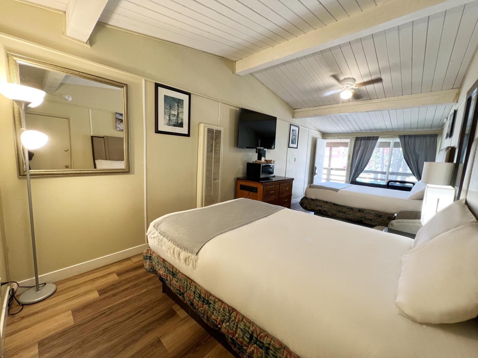 Omeo Suites Big Bear Velké Medvědí jezero Pokoj fotografie